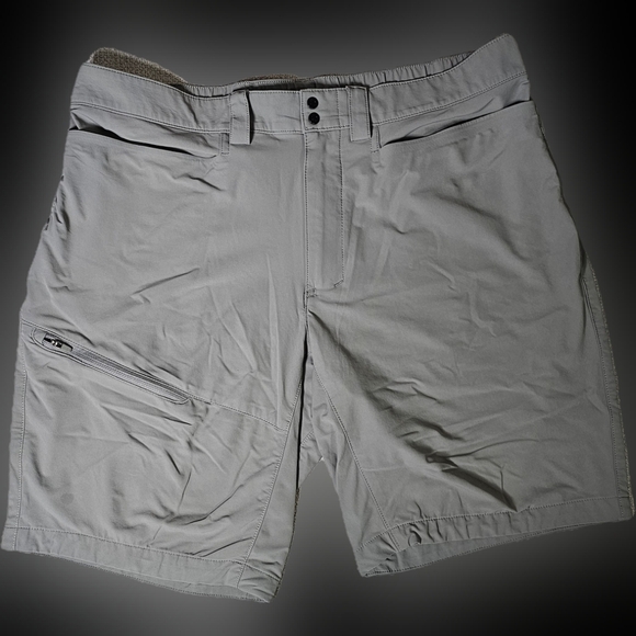 Alaskan Hardware Men's Grey Athletic Shorts Lightweight with zip pockets Size 36 - Picture 10 of 13